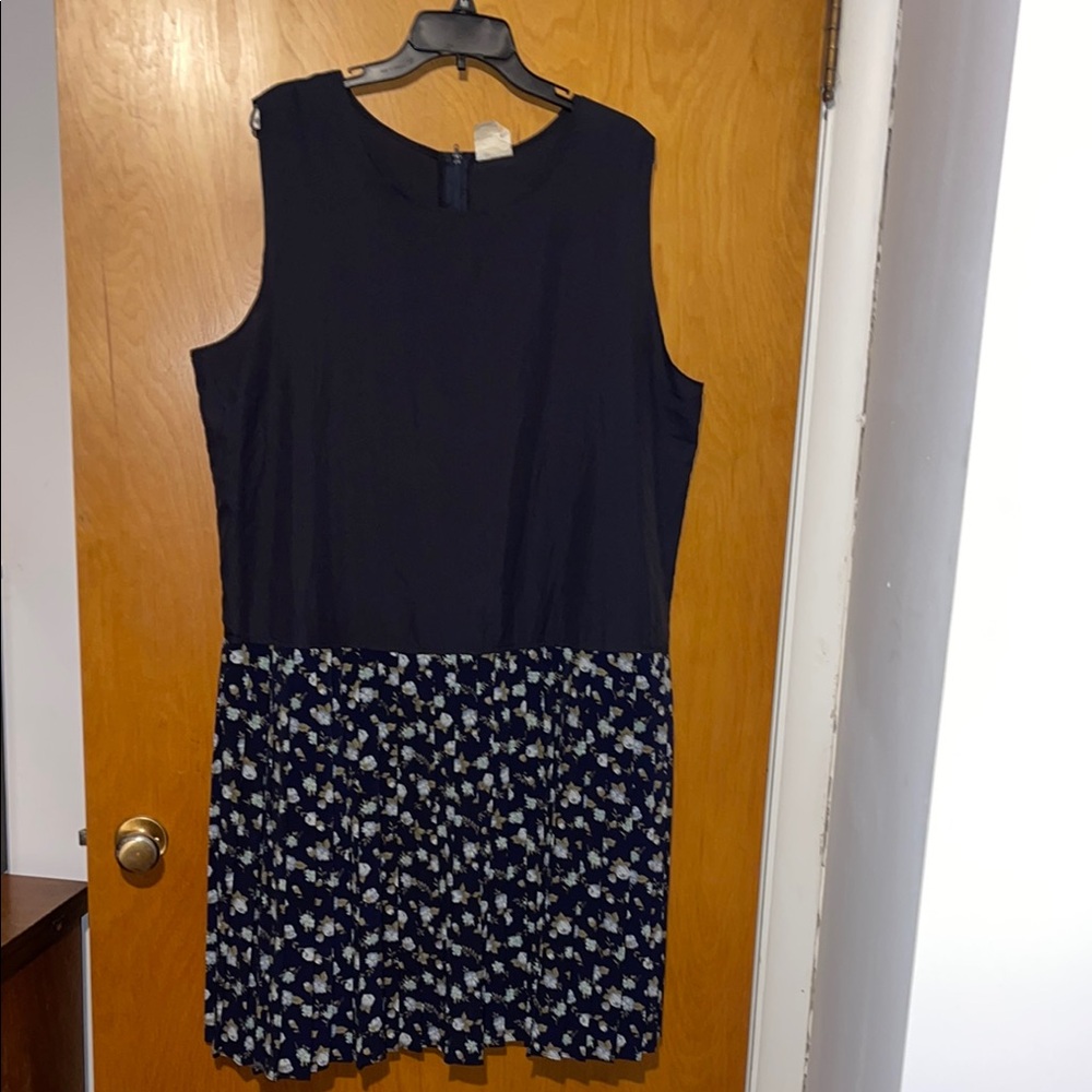 Elegant Sleeveless Floral Dress Plus Size 16